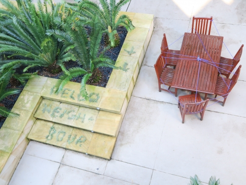 2020-08/hello-neighbour-with-table